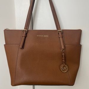Michael Kors Charlotte Large Saffiano Leather Top-Zip Tote Bag